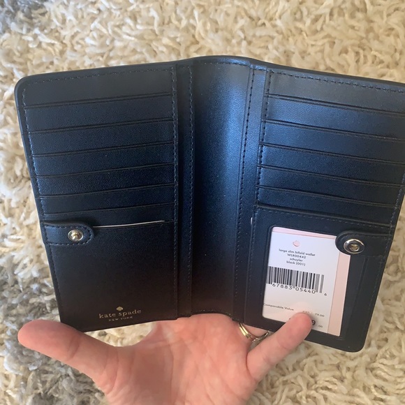 NWT Kate spade schuyler large slim bifold wallet - Picture 3 of 5